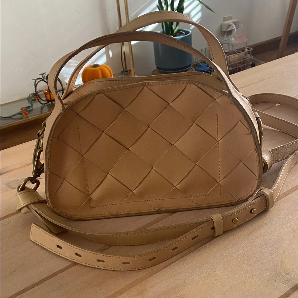 Madewell Tan Crossbody Bag - Picture 1 of 4